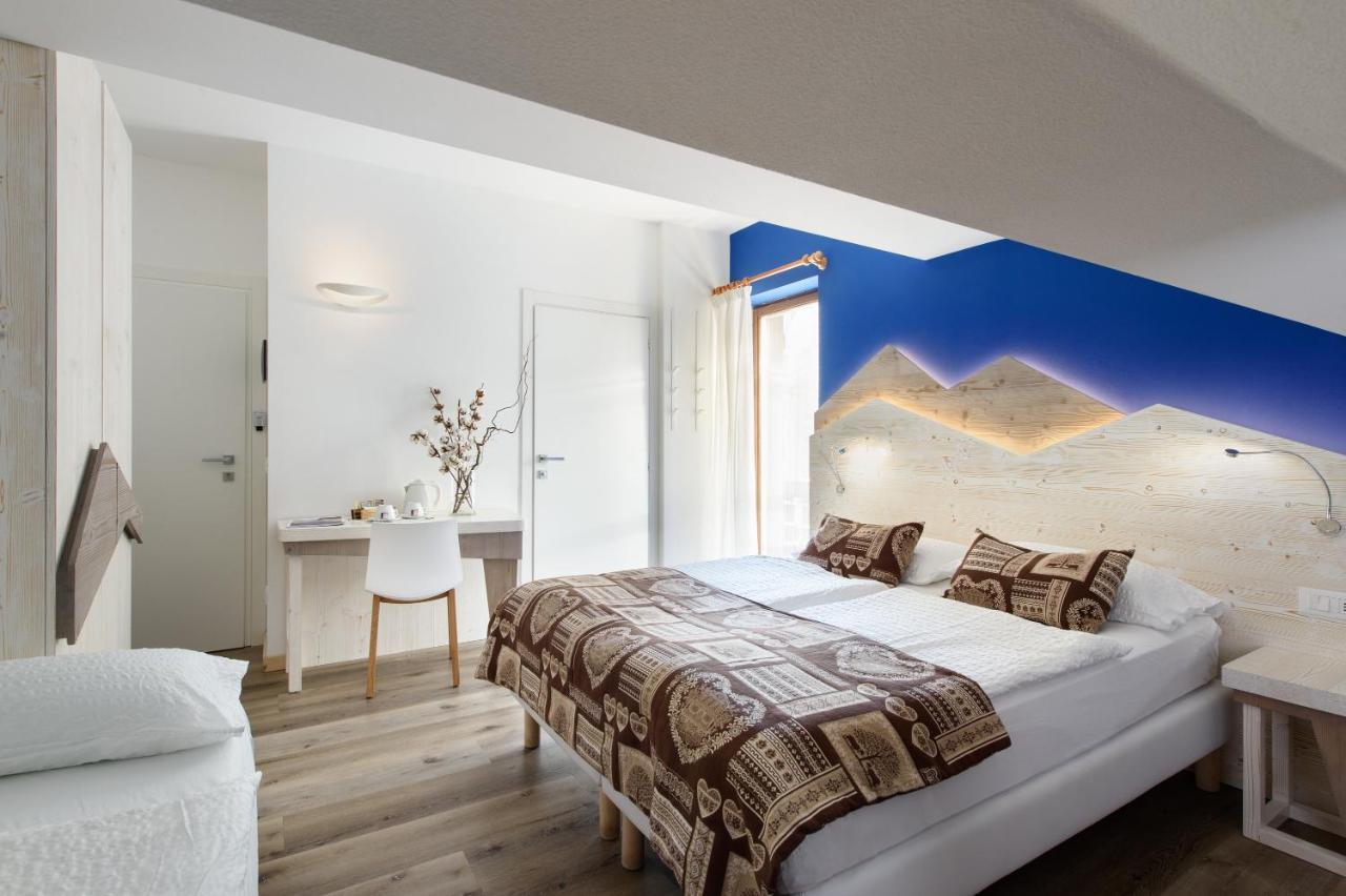 Hotel Garni Roberta Малга Чиапела Екстериор снимка