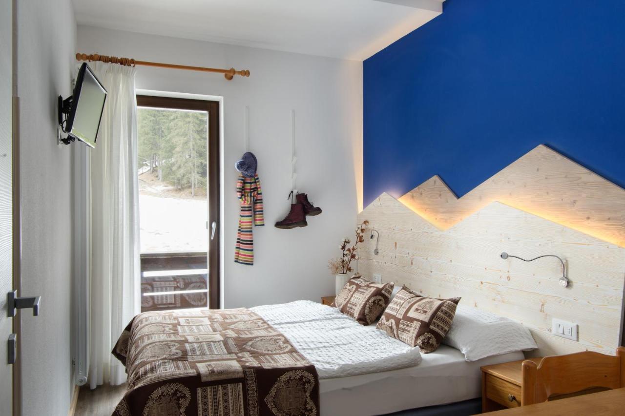 Hotel Garni Roberta Малга Чиапела Екстериор снимка