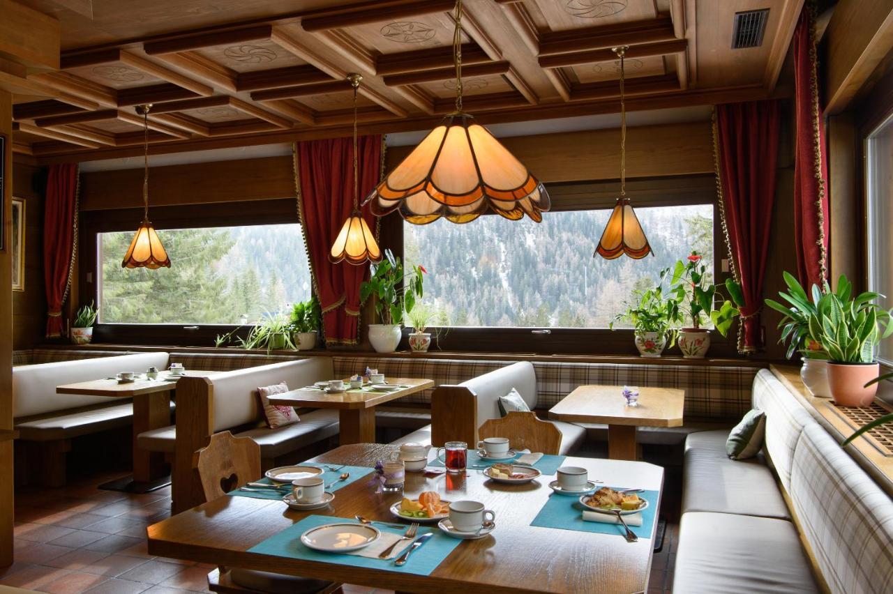 Hotel Garni Roberta Малга Чиапела Екстериор снимка