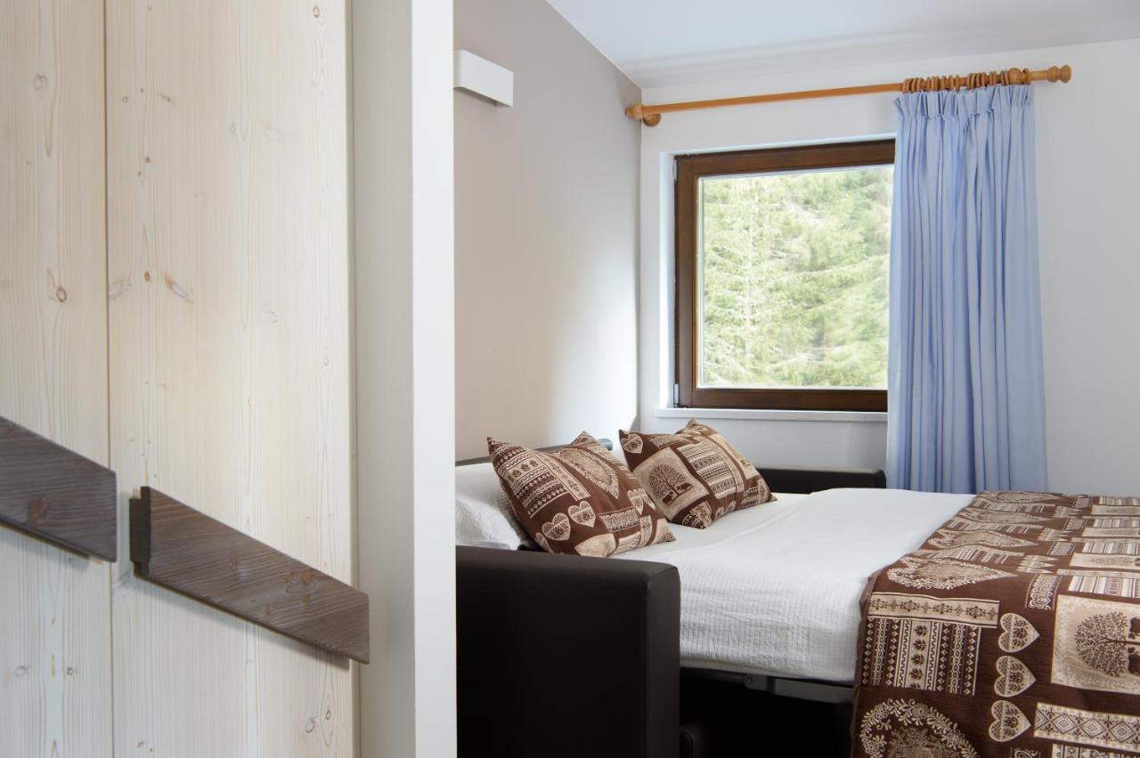 Hotel Garni Roberta Малга Чиапела Екстериор снимка