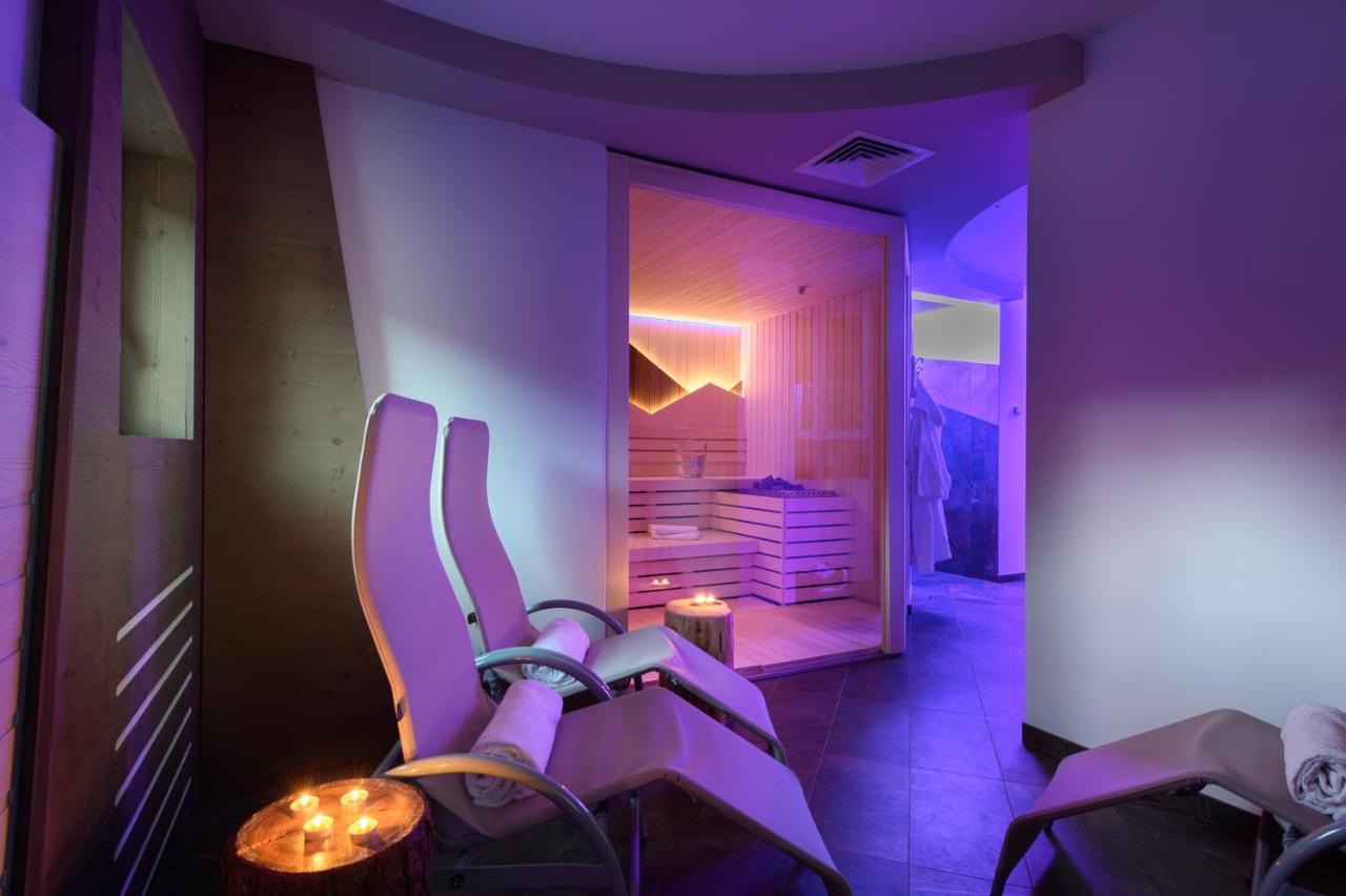 Hotel Garni Roberta Малга Чиапела Екстериор снимка